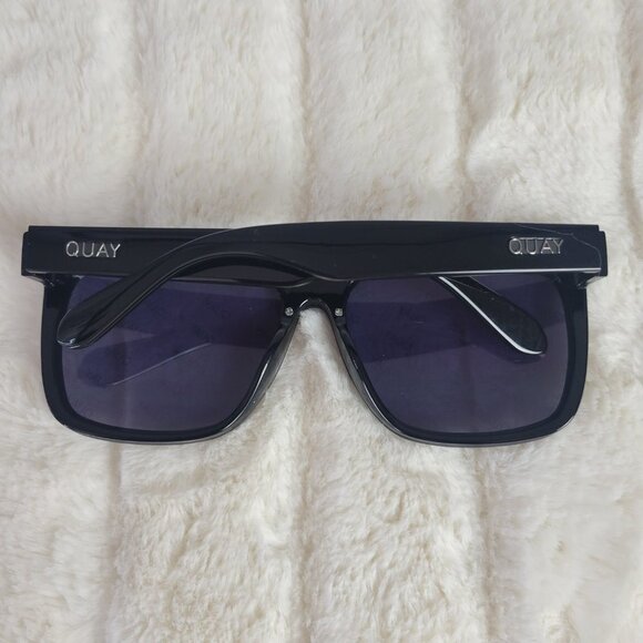 QUAY // ltd ed jlo collab rimless smoke lens rainbow watermark shield sunglasses - Picture 4 of 15